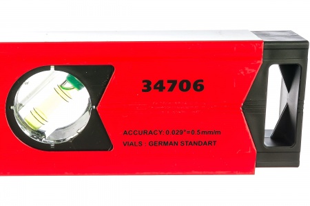 Уровень алюминиевый магнитный фрезерованный 600мм 3 глазка MATRIX 34706